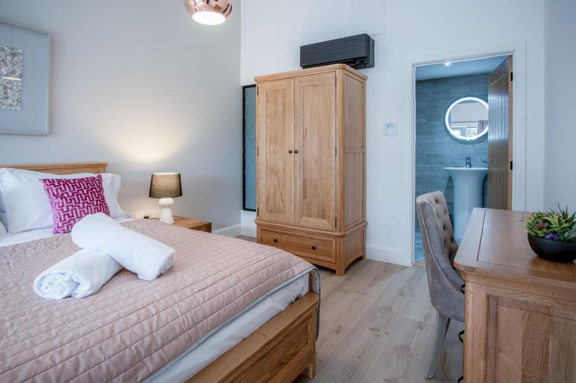 Suite 12 - Sleeping Giant Hotel - Pen Y Cae Inn Brecon Exterior foto